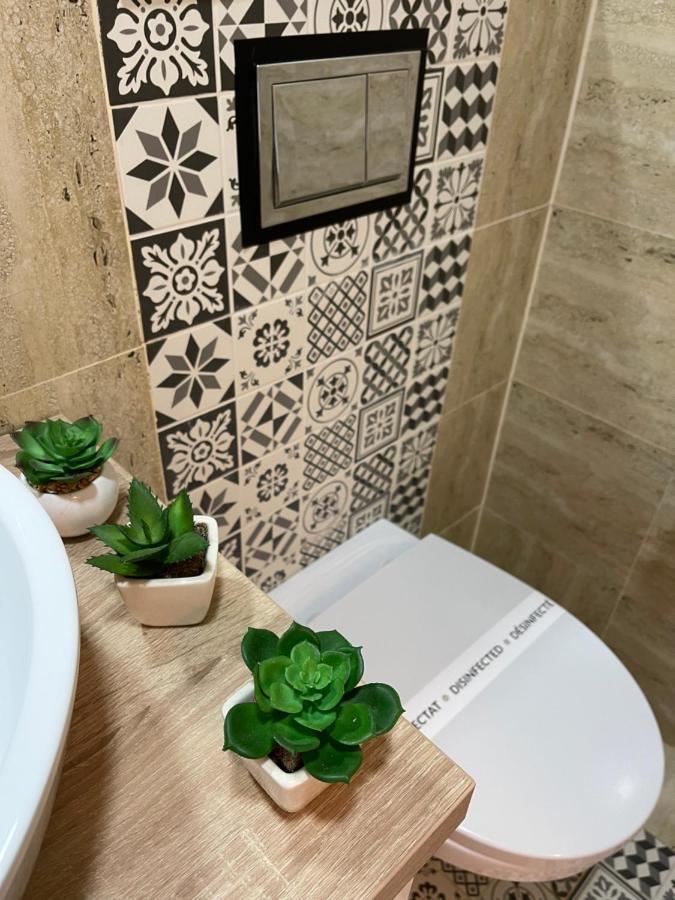 Diamond Luxury Apartment Near Presidential Palace Букурещ Екстериор снимка